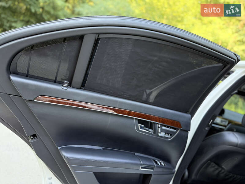 Седан Mercedes-Benz S-Class 2010 в Львові