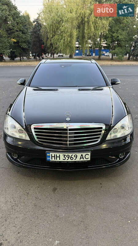Mercedes-Benz S-Class 2007