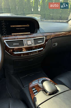 Седан Mercedes-Benz S-Class 2006 в 
