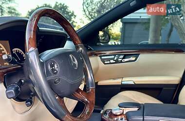 Седан Mercedes-Benz S-Class 2006 в 