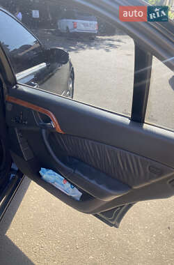 Седан Mercedes-Benz S-Class 2003 в  фото 15 Седан Mercedes-Benz S-Class 2003 в
