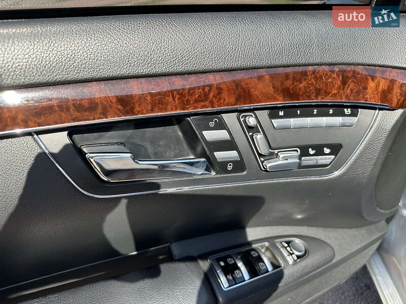 Седан Mercedes-Benz S-Class 2011 в Кропивницком
