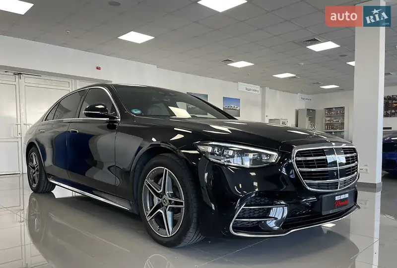 Mercedes-Benz S-Class