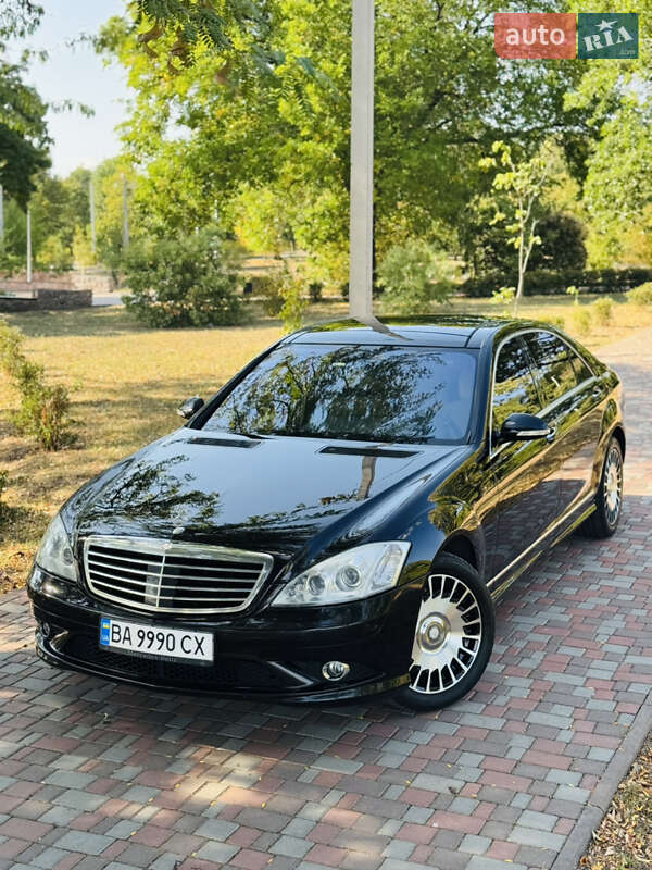 Mercedes-Benz S-Class 2006