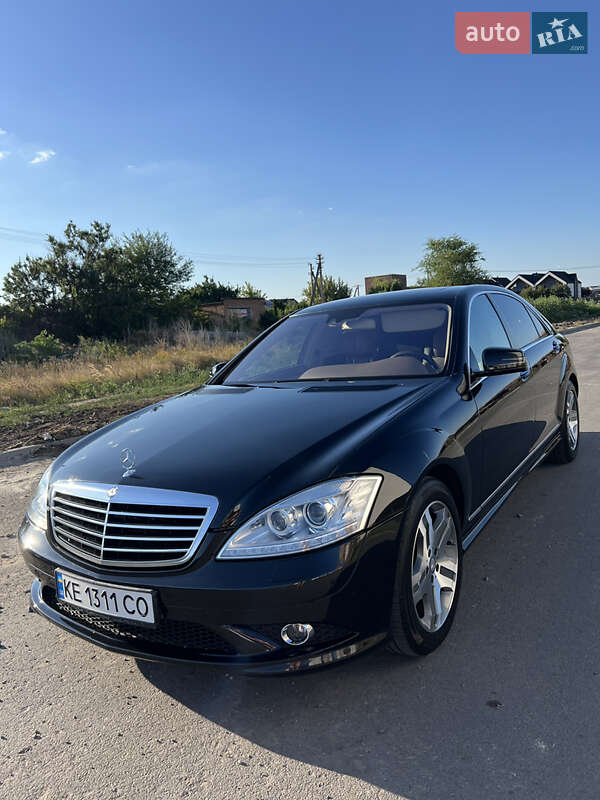 Седан Mercedes-Benz S-Class 2006 в Дніпрі