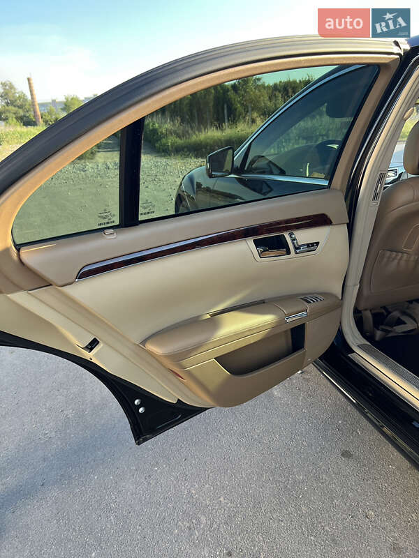 Седан Mercedes-Benz S-Class 2006 в Дніпрі