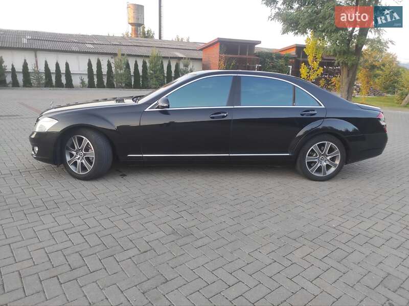 Седан Mercedes-Benz S-Class 2006 в Золочеве