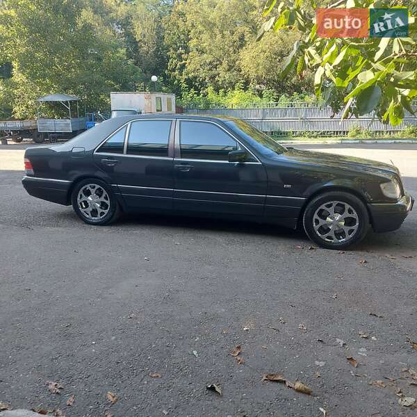 Седан Mercedes-Benz S-Class 1996 в Чернівцях