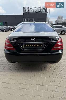 Седан Mercedes-Benz S-Class 2012 в 