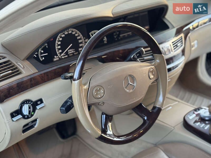 Седан Mercedes-Benz S-Class 2006 в Тернополе