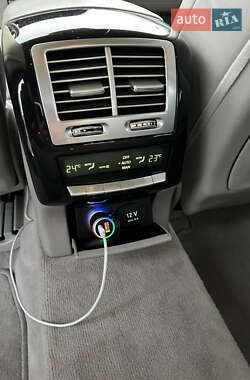 Седан Mercedes-Benz S-Class 2012 в 