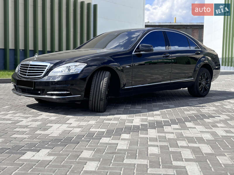 Седан Mercedes-Benz S-Class 2011 в 