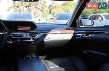 Седан Mercedes-Benz S-Class 2006 в 