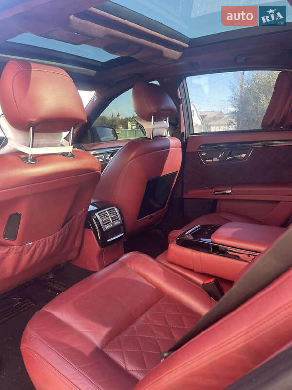 Седан Mercedes-Benz S-Class 2005 в Іванкові