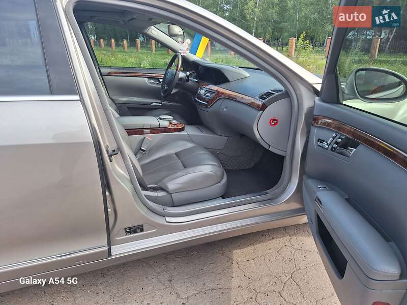 Седан Mercedes-Benz S-Class 2006 в Диканьке