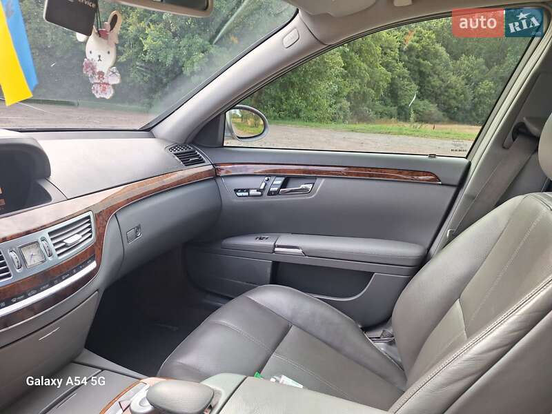 Седан Mercedes-Benz S-Class 2006 в Диканьке