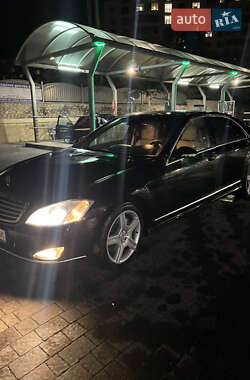Седан Mercedes-Benz S-Class 2006 в 