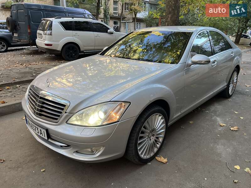Седан Mercedes-Benz S-Class 2007 в Николаеве
