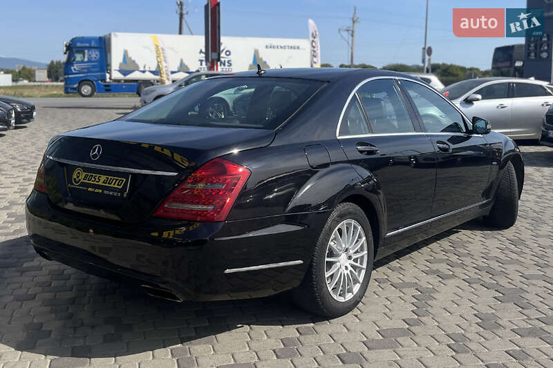 Седан Mercedes-Benz S-Class 2011 в Мукачево