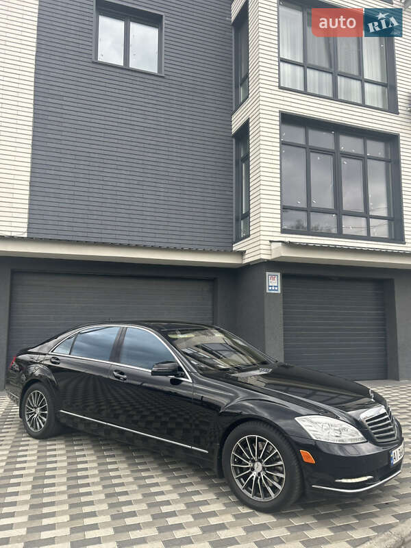 Mercedes-Benz S-Class 2011