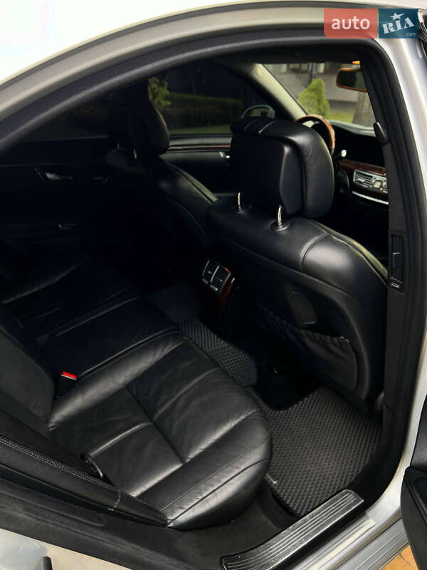 Седан Mercedes-Benz S-Class 2007 в Городке