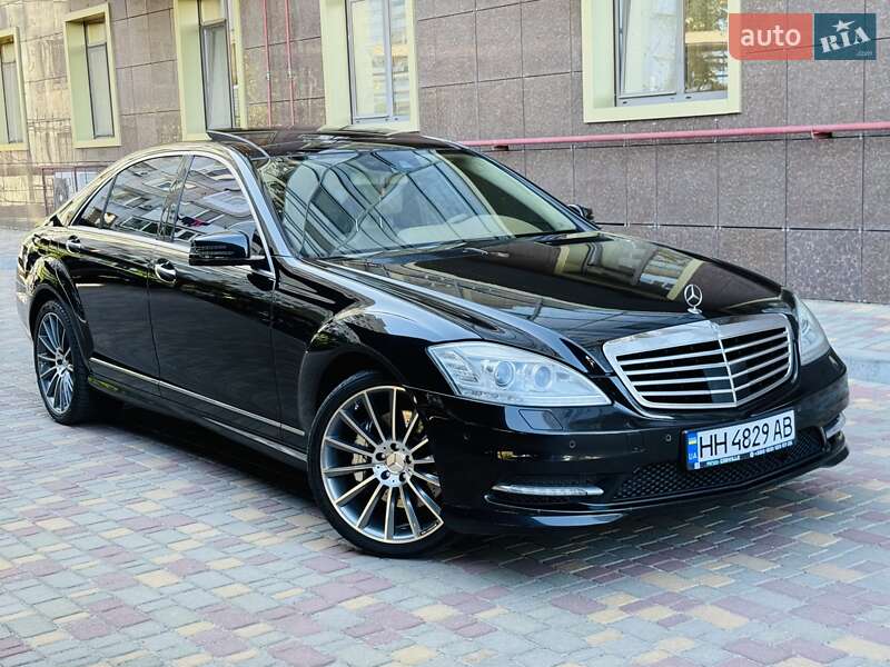 Mercedes-Benz S-Class 2012