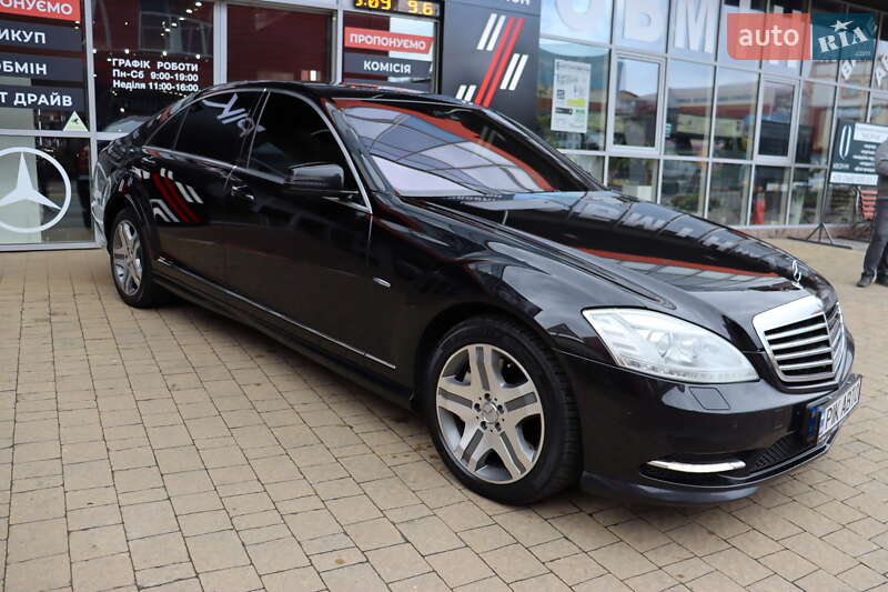 Седан Mercedes-Benz S-Class 2012 в Львові