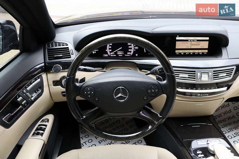 Седан Mercedes-Benz S-Class 2012 в Львові