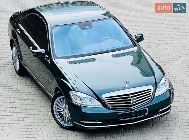 Mercedes-Benz S-Class 2011