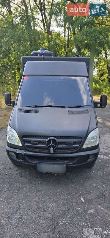 Седан Mercedes-Benz S-Class 2012 в 