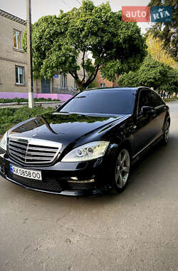 Седан Mercedes-Benz S-Class 2006 в Краснограді