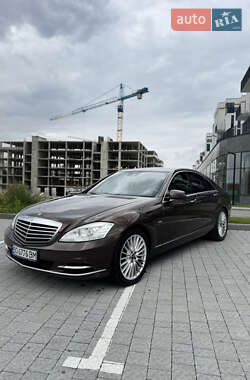 Седан Mercedes-Benz S-Class 2010 в Львове