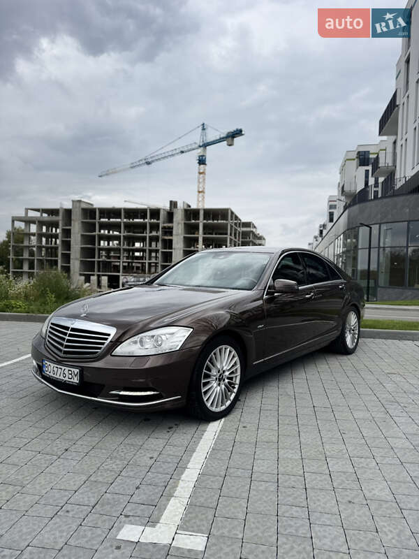 Седан Mercedes-Benz S-Class 2010 в Львове фото Седан Mercedes-Benz S-Class 2010 в Львове