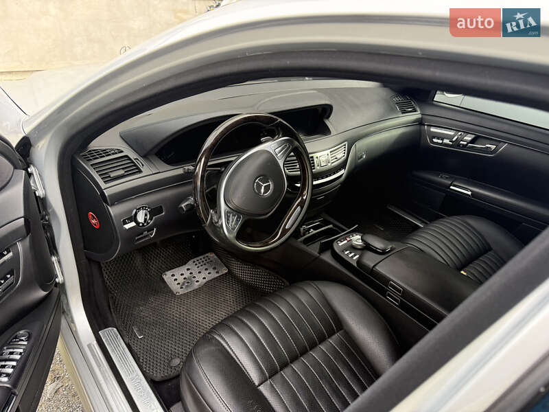 Седан Mercedes-Benz S-Class 2008 в Ровно