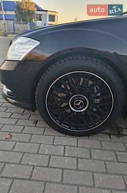 Седан Mercedes-Benz S-Class 2011 в 