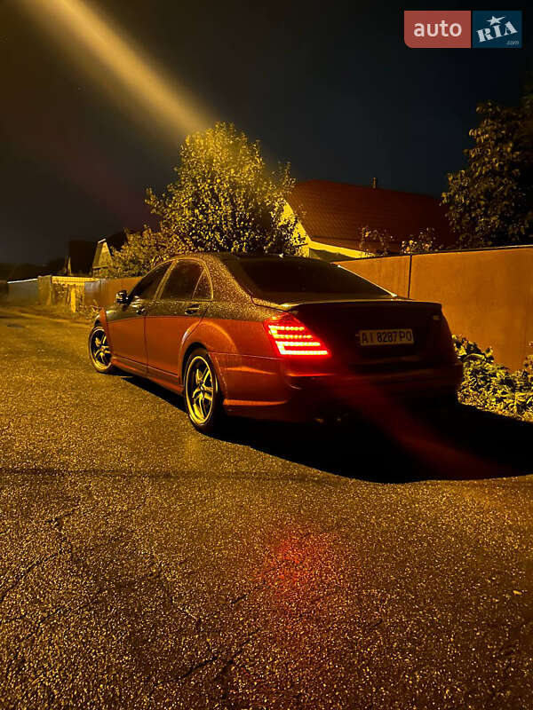 Седан Mercedes-Benz S-Class 2005 в Іванкові