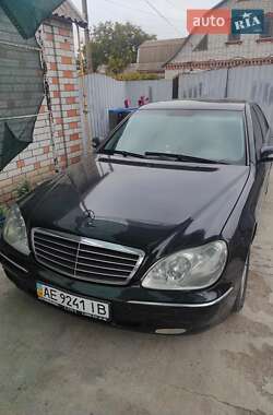 Седан Mercedes-Benz S-Class 2004 в Никополе