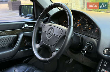 Седан Mercedes-Benz S-Class 1997 в  фото 74 Седан Mercedes-Benz S-Class 1997 в