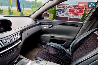 Седан Mercedes-Benz S-Class 2006 в 