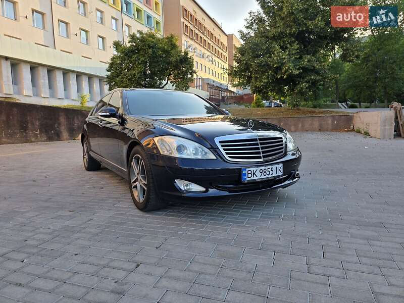 Седан Mercedes-Benz S-Class 2007 в Ровно