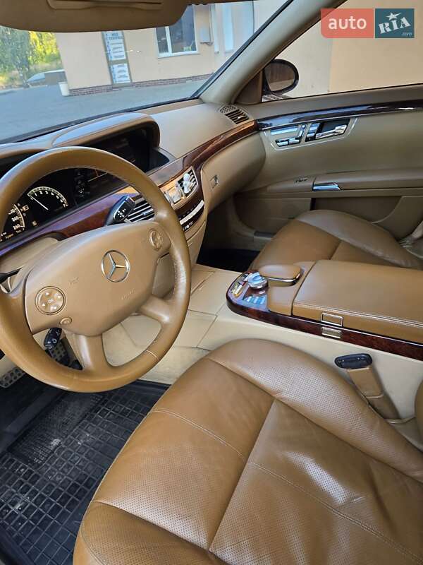 Седан Mercedes-Benz S-Class 2007 в Ровно