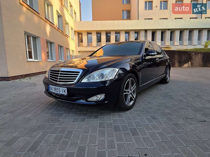 Седан Mercedes-Benz S-Class 2007 в Ровно