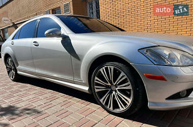 Седан Mercedes-Benz S-Class 2008 в 