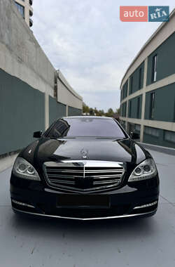 Седан Mercedes-Benz S-Class 2010 в 