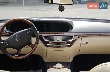 Седан Mercedes-Benz S-Class 2008 в 