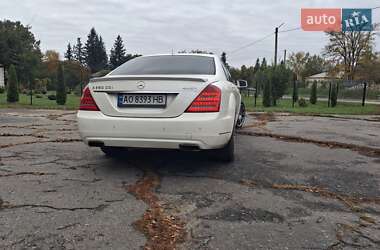 Седан Mercedes-Benz S-Class 2009 в 