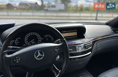 Седан Mercedes-Benz S-Class 2005 в  фото 23 Седан Mercedes-Benz S-Class 2005 в