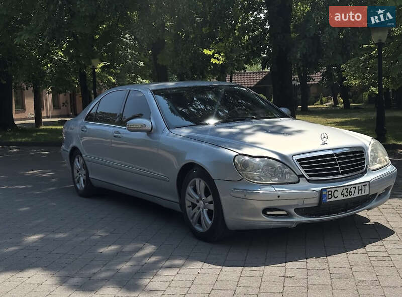 Седан Mercedes-Benz S-Class 2004 в Брошневі-Облозі