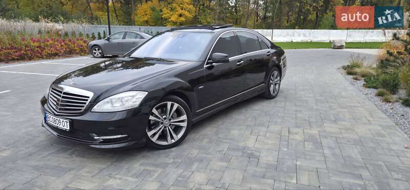 Седан Mercedes-Benz S-Class 2011 в Луцке
