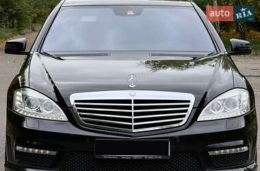 Седан Mercedes-Benz S-Class 2012 в 
